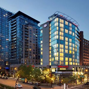 Hampton Inn & Suites, By Hilton - Vancouver Downtown